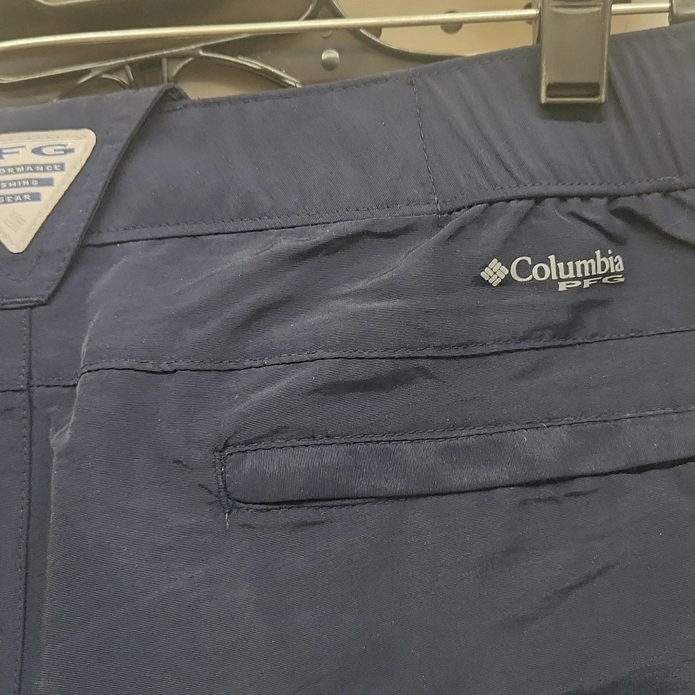Columbia PFG Womens Shorts Size 12 Navy EUC 6 Inch Inseam - Picture 4 of 6